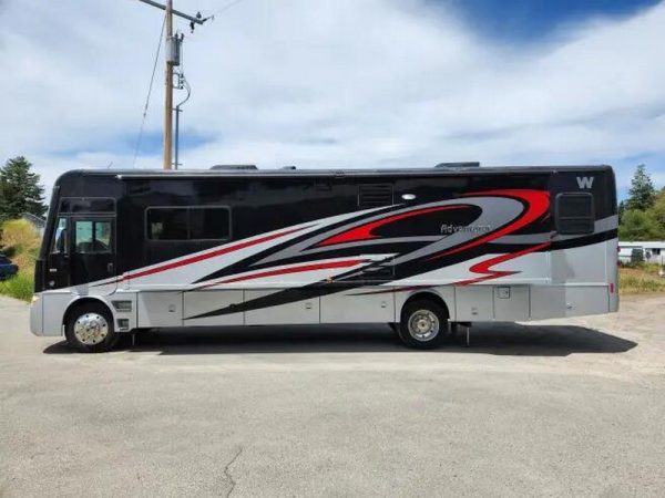2014 Winnebago Adventurer 37F