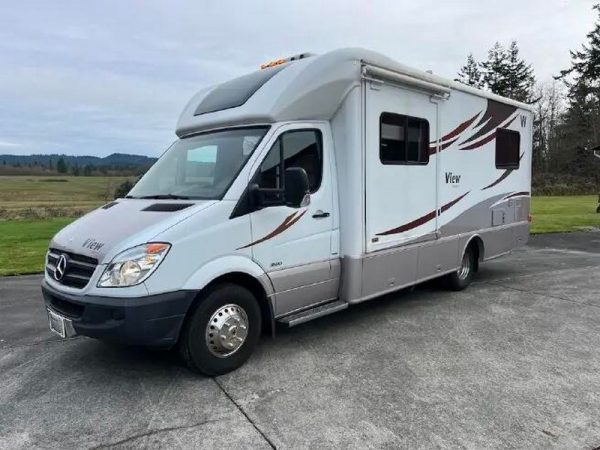 2014 Winnebago VIEW PROFILE 24V