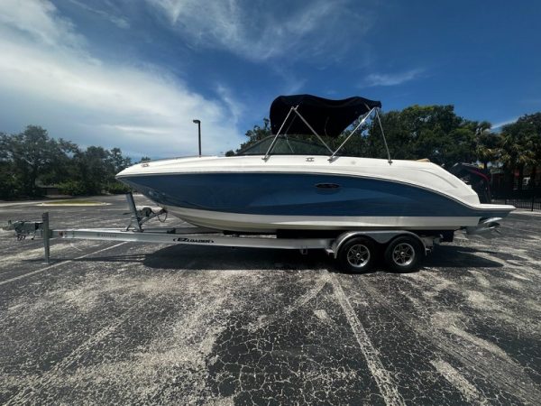 2023 Sea Ray SDX 250