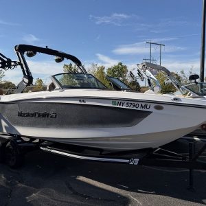 2024 Mastercraft XT Series