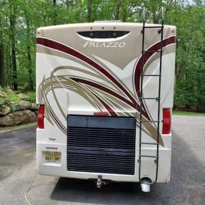 2017 Thor Motor Coach PALAZZO 33 3