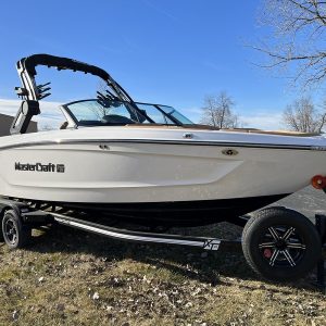 2024 Mastercraft XT25