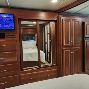 2014 Winnebago Adventurer 37F