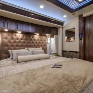 2022 Foretravel REALM PRESIDENTIAL SERIES LVB WITH SPA