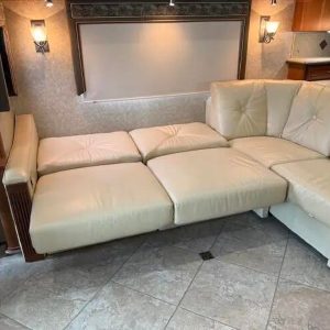 2011 Winnebago ELLIPSE 42QD