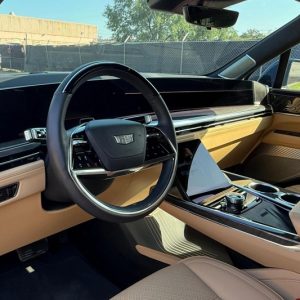 2025 Cadillac Escalade IQ Sport 2