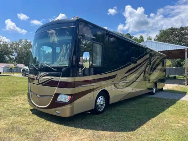 2013 Fleetwood DISCOVERY 40G