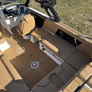 2024 Mastercraft XT25