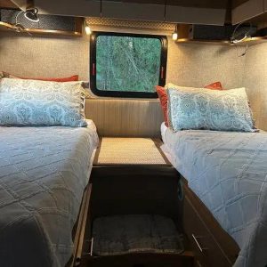 2016 Winnebago NAVION 24V