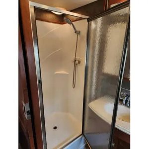 2014 Winnebago Adventurer 37F