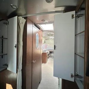 2024 Airstream GLOBETROTTER 27FB TWIN