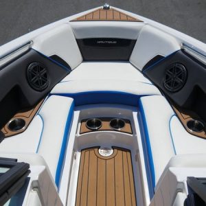 2019 Nautique 210