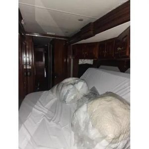 2017 Fleetwood Discovery Lxe 40E