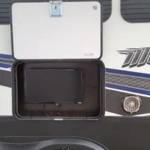 2018 Grand Design MOMENTUM M-CLASS 381M