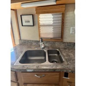 2005 Show Hauler 43 ft with RARE 12 ft. GARAGE