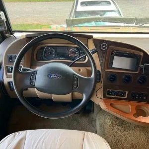 2013 Winnebago ADVENTURER 37F