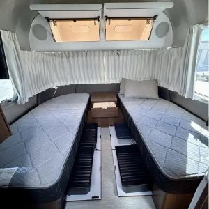 2024 Airstream GLOBETROTTER 27FB TWIN