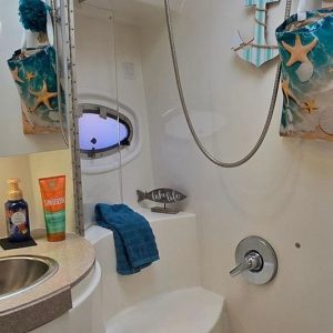 2003 Regal Commodore 4260