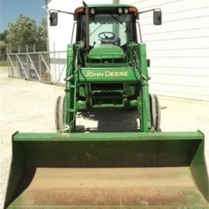 2004 John Deere 6220 Tractor