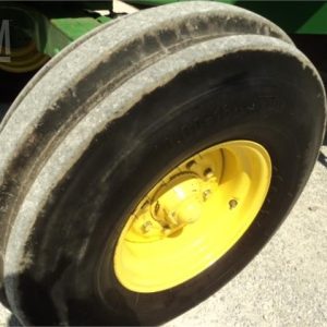 2004 John Deere 6220 Tractor